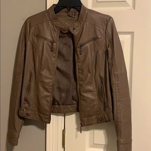 Cropped leather jacket